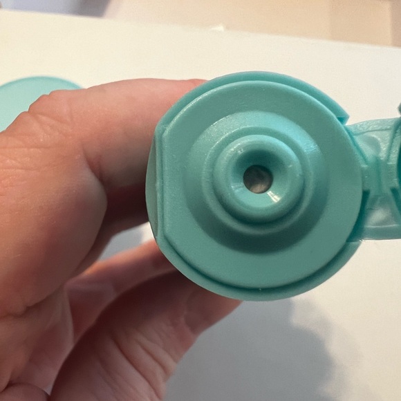 Unused/unopened Tula travel set - Picture 3 of 4